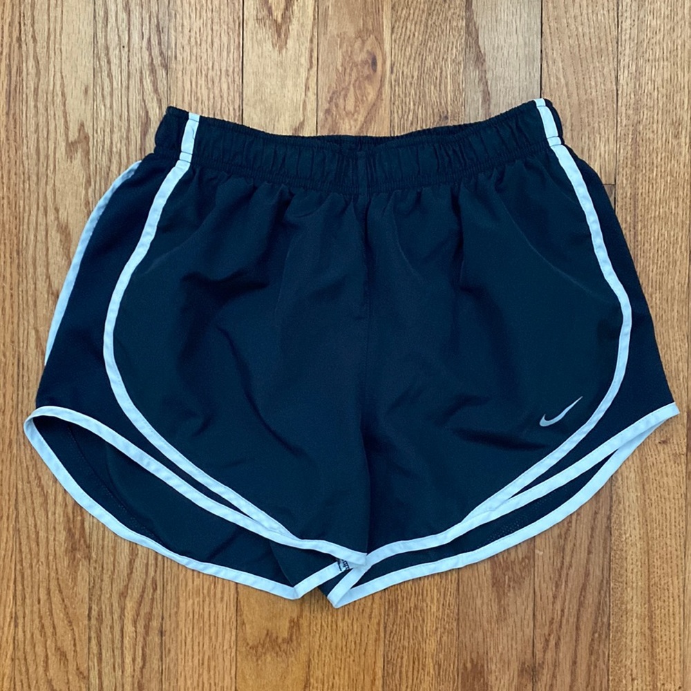 Nike Tempo women’s running shorts: size Small: color: navy blue